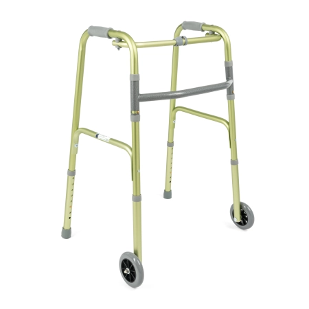 Detal przedniej aluminiowej nóżki z dużym kółkiem 5 cali w zielonym balkoniku rehabilitacyjnym JMC-C 3016W5.